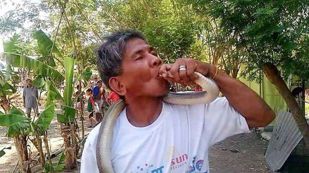 Snake Man Bernardo Alvarez