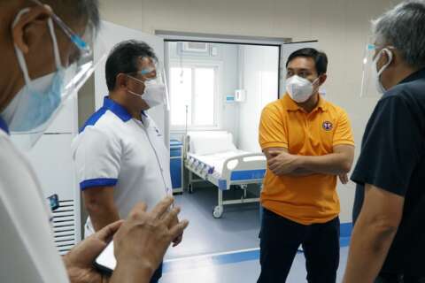 Mark A. Villar inspects 108 Bed Health Facility at Lung Center