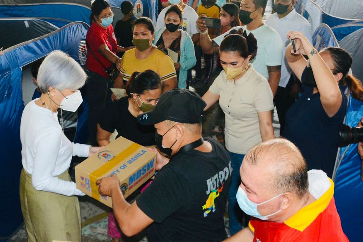 Honey Lacuna at evacuation centers due to typhoon Karding