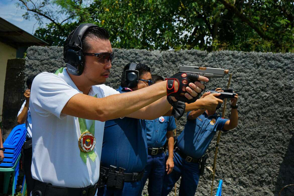 Fire Away Mayor WES Gatchalian release a bullet to jumpstart theSimultaneous Conduct of Modified Handgun Marksmanship Training (MHMT) held at the Punturin Firing Range, September 28. Valenzuela City was able to allocate PhP 300,000 as additional quarterly allowance bullet. This is for the preparedness and training of the Valenzuela City Police for the unforeseen need to use gun. This is part of the local Police Capability Enhancement which is part of his first “100 Days Agenda” (Kaye Magno, Photo/Texts)