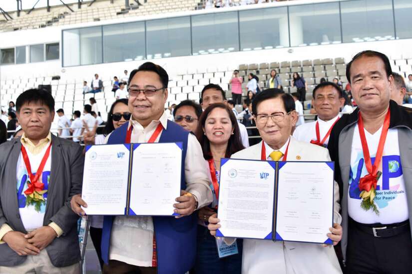 HWPL and VIP signing a 2019 MOA