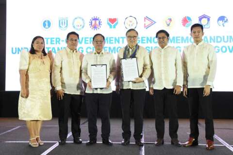 DPWH and DICT signs MOU