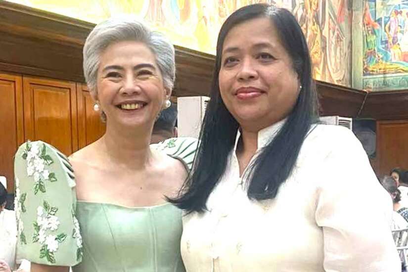 Honey Lacuna and Encar Ocampo during a Kasalang Bayan